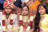 Индианка, притворившись мужчиной, сыграла две свадьбы. ФОТО