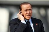Берлускони признался, что его "тошнит от дерьмовой Италии"