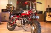 Мотоцикл легендарного музыканта продали на аукционе