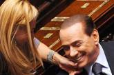 Берлускони позвал избирателей к девкам