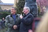 Сталлоне открыл памятную доску у памятника Рокки
