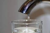 Медики рассказали, почему нельзя запивать пищу водой