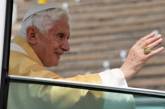 Папа Римский избежал штрафа за езду без ремня безопасности