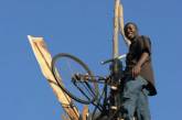 Малавиец построил из мусора ветряную электростанцию