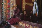 Фотограф показал, как живется тибетским монахам. Фото
