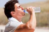 Ученые обнаружили побочный эффект дефицита жидкости у мужчин