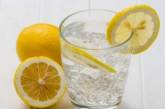 Эксперт рассказал, чем полезна вода с лимоном
