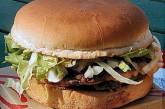Британца обвинили в причинении ущерба двум гамбургерам