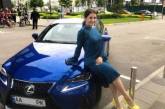 Ольга Цибульская позировала на фоне нового авто
