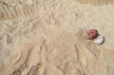 Кому полезно зарываться в песок: ответ знают медики