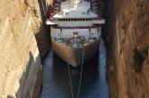 Коринфский судоходный канал – самый узкий в мире. ФОТО