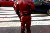 Модные персонажи улиц Нью-Йорка со спины. ФОТО