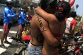 Сотни голых велосипедистов прокатились по столице Перу  