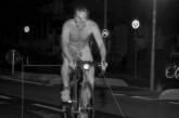 В Германии ищут голого велосипедиста, который попался на радар скорости