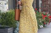 Стильная крошка: Риз Уизерспун очаровала ярким платьем (ФОТО)