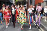 Шествие клоунов: гей-парад в Манчестере. ФОТО