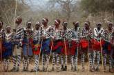 Недавно в поселении Бизил, Кения, прошел обряд посвящения мальчиков племени масаи в мужчины. ФОТО