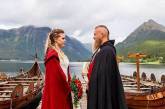 Свадьба в стиле викингов: драккары и медовуха. ФОТО