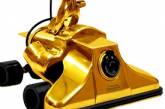 В США богачам предлагают эксклюзивные золотые пылесосы за миллион долларов
