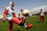 ФИФА разрешила мусульманкам играть в футбол в хиджабах