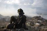 Жизнь на крупнейшей мусорной свалке Гаити. ФОТО