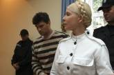 Тимошенко разрешили позвонить, после ее угроз выбить окна