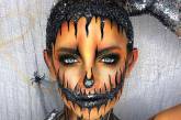 Оригинальный костюм на Хэллоуин: макияж на лице и заднице. ФОТО