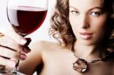Врачи рассказали, сколько вина можно выпить без вреда для здоровья