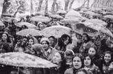Иранские женщины протестуют против хиджабов в марте 1979 года.ФОТО