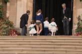 "Няня" детей Кейт Миддлтон знатно оконфузилась на свадьбе принцессы.ФОТО