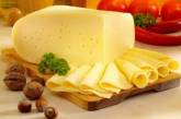 Врачи объяснили, почему желательно регулярно есть сыр