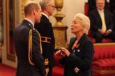 "Можно поцеловать вас?": известная актриса смутила принца Уильяма во время церемонии награждения  