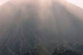 Фотограф создает «инопланетные» пейзажи индонезийского вулкана. ФОТО