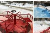 Соцсети насмешили фото детской площадки в Ростове, где коммунальщики покрасили снег  