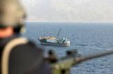 Сомалийские пираты обстреляли флагманский корабль НАТО