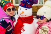 Украинская ведущая показала, как с дочерью лепила снеговика. ФОТО