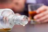 Врачи сообщили, как действовать при отравлении алкоголем