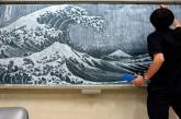 Японский учитель пишет потрясающие картины мелом на школьной доске