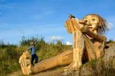 Гигантские деревянные скульптуры от датского мастера. ФОТО