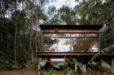 Миниатюрный домик для отдыха в бразильском лесу. ФОТО
