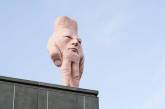 18 смешных статуй со всего мира, за которые стыдно местным жителям