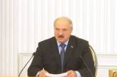 Лукашенко запретил медикам жаловаться на зарплату
