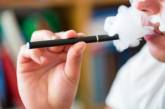 Названы неожиданные последствия курения электронных сигарет