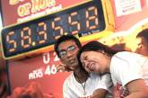 Тайская пара установила рекорд длительности поцелуя