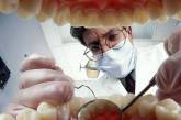 Испанский стоматолог разозлился и вырвал у пациентки все зубы