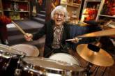 Эту 106-летнюю женщину называют первой в мире барабанщицей. ФОТО