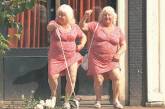 Старейшие проститутки-близняшки собрались на пенсию