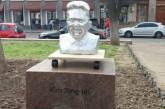 В Одессе появились забавные памятники Трампу и Ким Чен Ыну. ФОТО