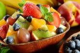 Медики рассказали, почему нужно есть больше свежих фруктов