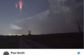 Жители Оклахомы видели в небе красный «НЛО». ФОТО